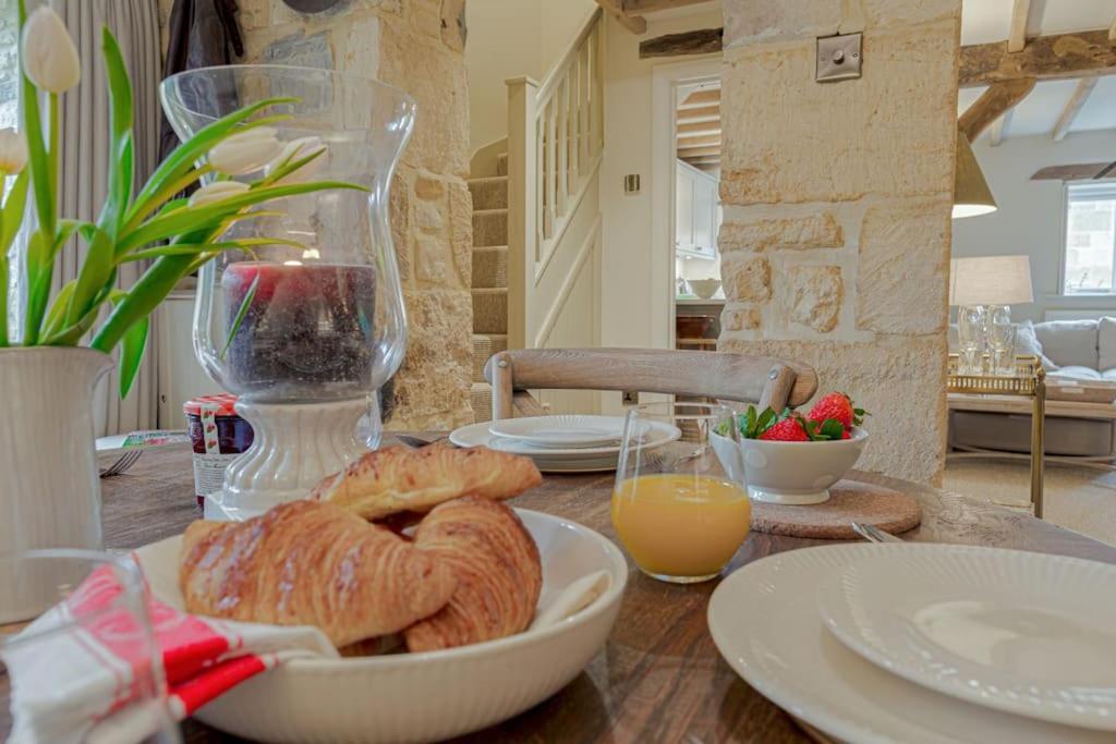 East Barn Cottage - Refurbished Barn Conversion! Weston Subedge Eksteriør billede
